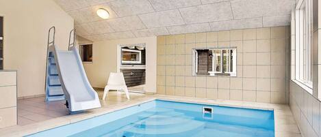 Maison | Piscine | Piscine intérieure, piscine extérieure