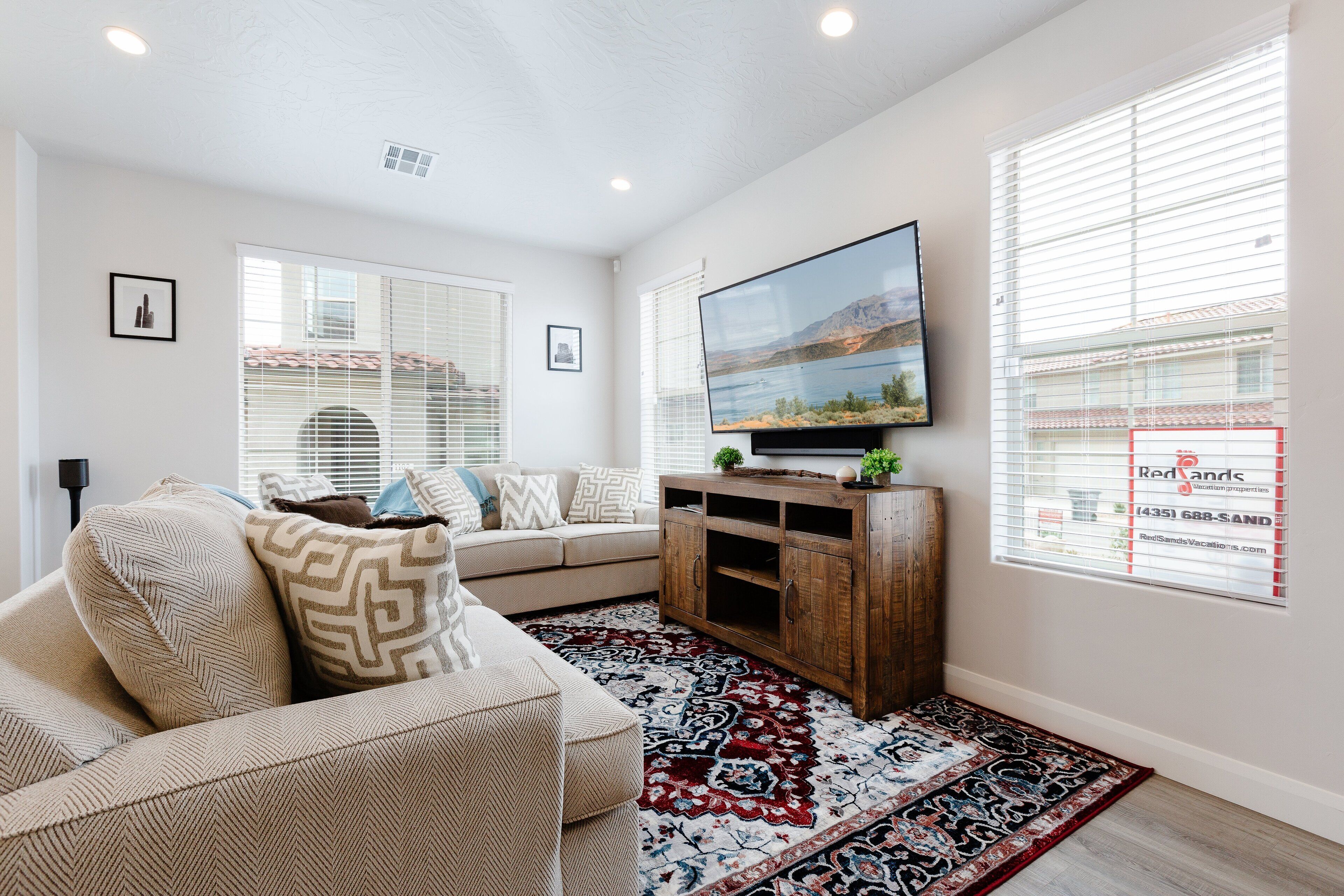 Escondido 1126 sleeps 13 guests 3 bedrooms Xbox one