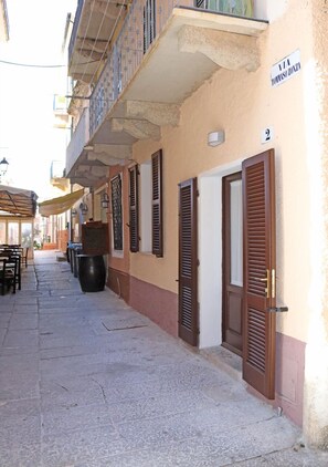 Interior entrance - Residenza Zonza (La Maddalena)