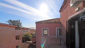 Apartamento, 2 habitaciones, balcón, vistas parciales al mar | Balcón