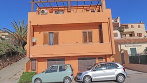 Unclassified image, 4 of 15, button - Padule Mare (La Maddalena)