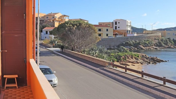Unclassified image, 1 of 15, button - Padule Mare (La Maddalena)