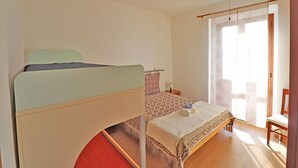 Unclassified image, 5 of 15, button - Padule Mare (La Maddalena)