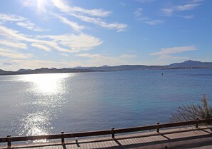 Apartamento, 2 habitaciones, balcón, vistas al mar | Vistas al mar