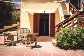 Apartamento, 2 habitaciones, patio | Terraza o patio