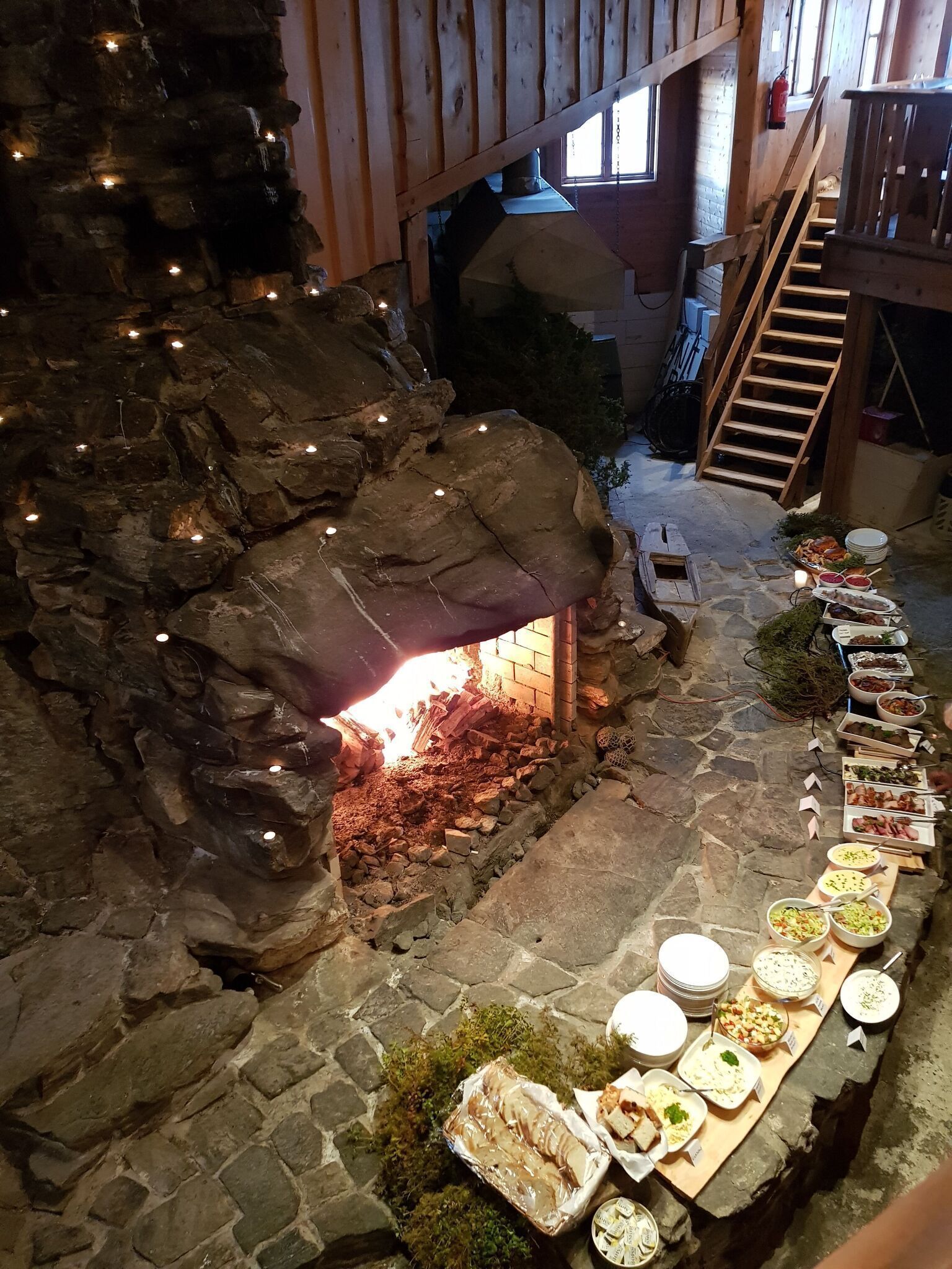 Daily continental breakfast (NOK 140 per person)