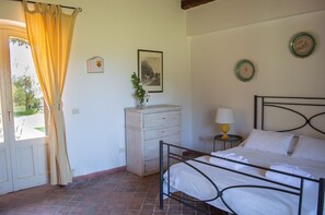 Apartment, 1 Schlafzimmer (Alloro) | 1 Schlafzimmer, individuell dekoriert, individuell eingerichtet