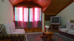 Family Apartment | Living area | Flat-screen TV - Erasmus Apart Hotel (Ortaca)