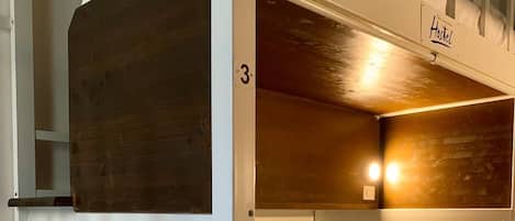 Free WiFi, bed sheets