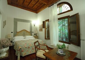 Apartment, 1 Schlafzimmer, zum Garten hin