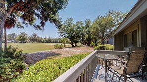 Outdoor dining - George Fazio Golf Course Views with Updated Bathrooms! (Hilton Head)
