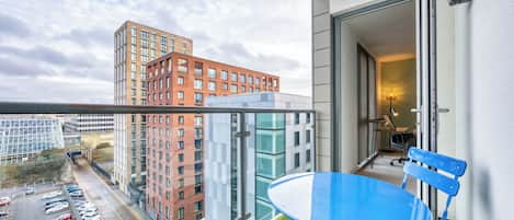 Business Apartment, 1 Bedroom, Kitchen, City View | Terrace/patio