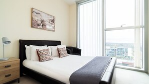 City view - Cotels at the Hub Serviced Apartments (Milton Keynes)