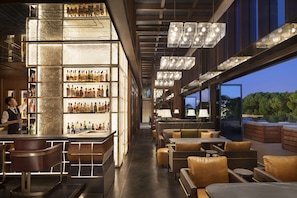 Serves dinner and brunch - Park Hyatt Suzhou (Suzhou)