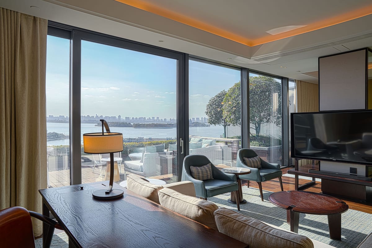 Park Lakeview Terrace Suite | Lake view