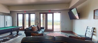 Large Groups | WiFi | Wheeler Peak Lodge