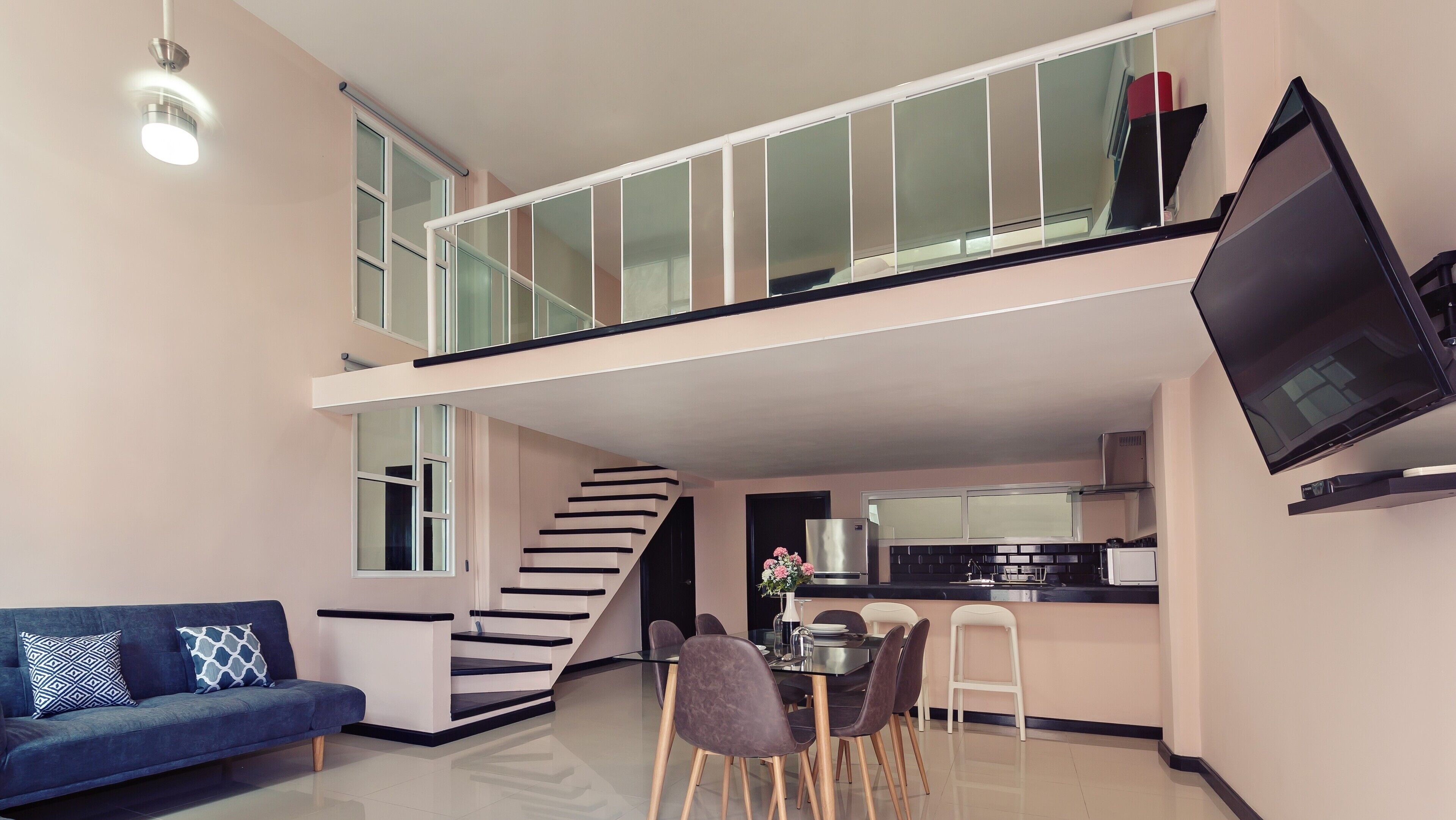 Loft | Premium bedding, down comforters, in-room safe, blackout drapes