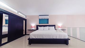 Premium bedding, down duvets, in-room safe, blackout curtains