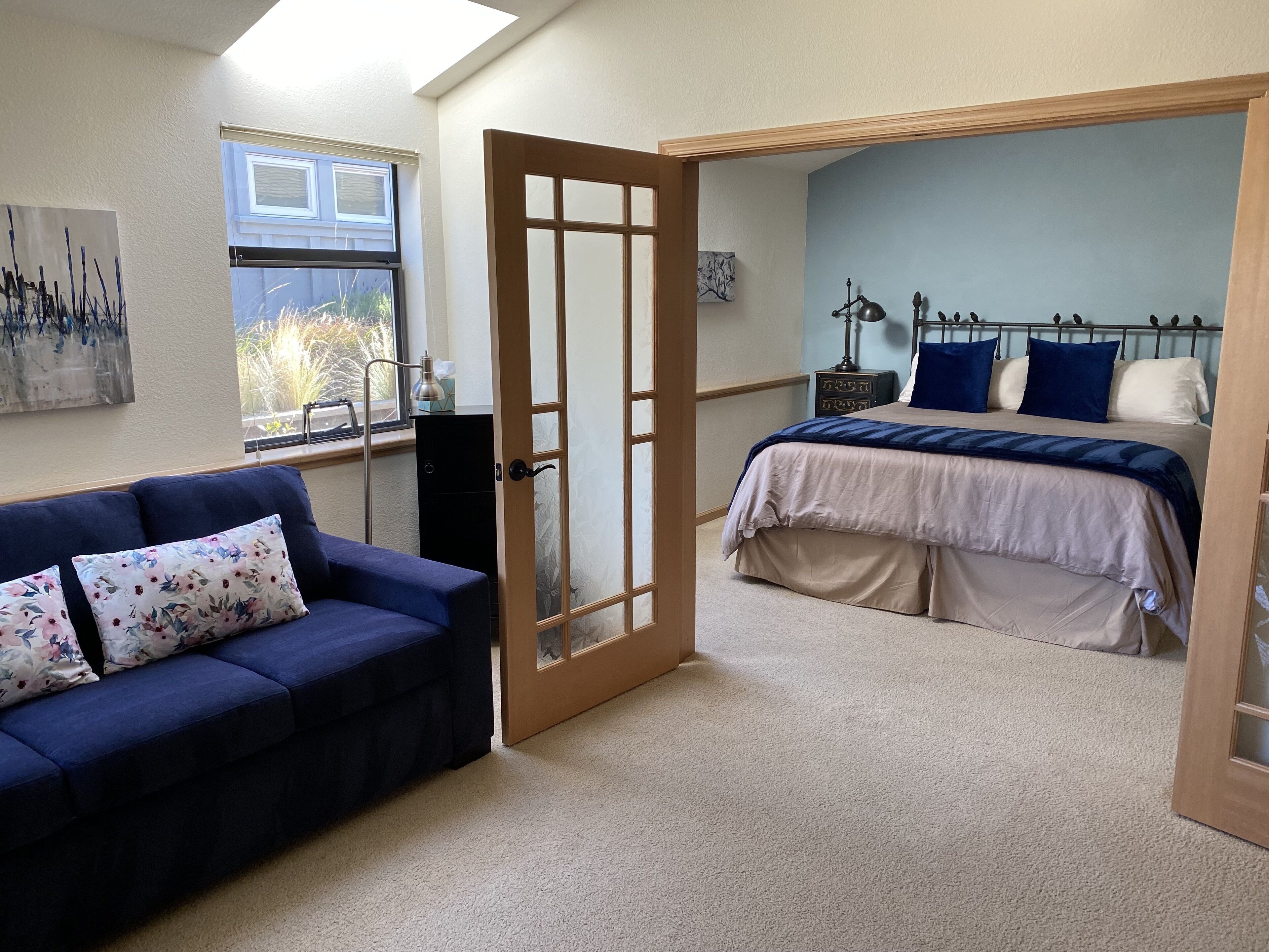 2 bedrooms, desk, iron/ironing board, free WiFi