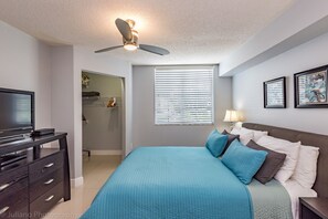 1 chambre, fer et planche à repasser, lit parapluie, Wi-Fi gratuit