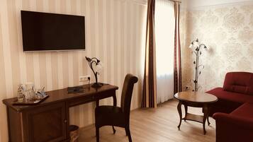 Business Double Room | Living area | 48-inch LED TV with digital channels, TV