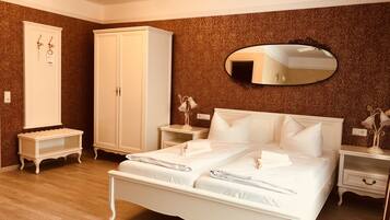 Chambre Double Affaires | Décoration personnalisée, ameublement personnalisé, bureau