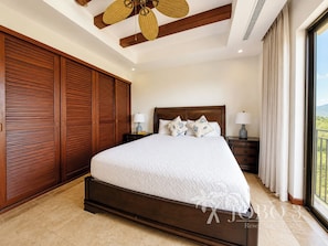 3 bedrooms, in-room safe, desk, iron/ironing board - Condo Jobo 3 - Reserva Conchal (Playa Conchal)