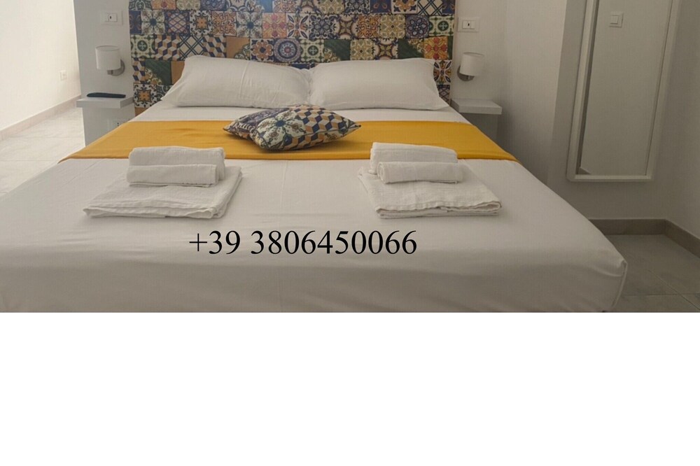 Rossaroll Noto holiday home