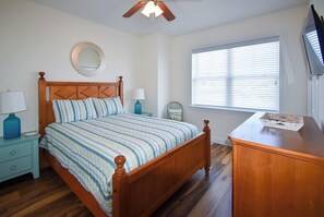 3 makuuhuonetta, silitysrauta/-lauta, ilmainen Wi-Fi, vuodevaatteet