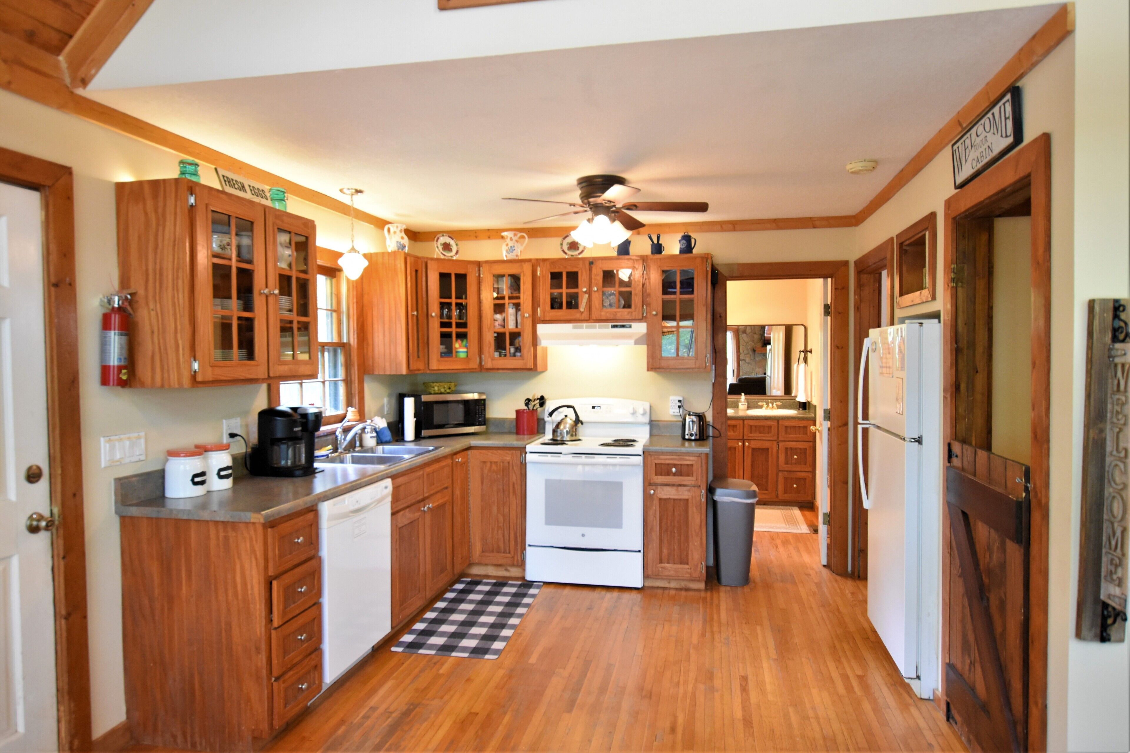 Aunt B's Retreat · Ultimately Privacy!