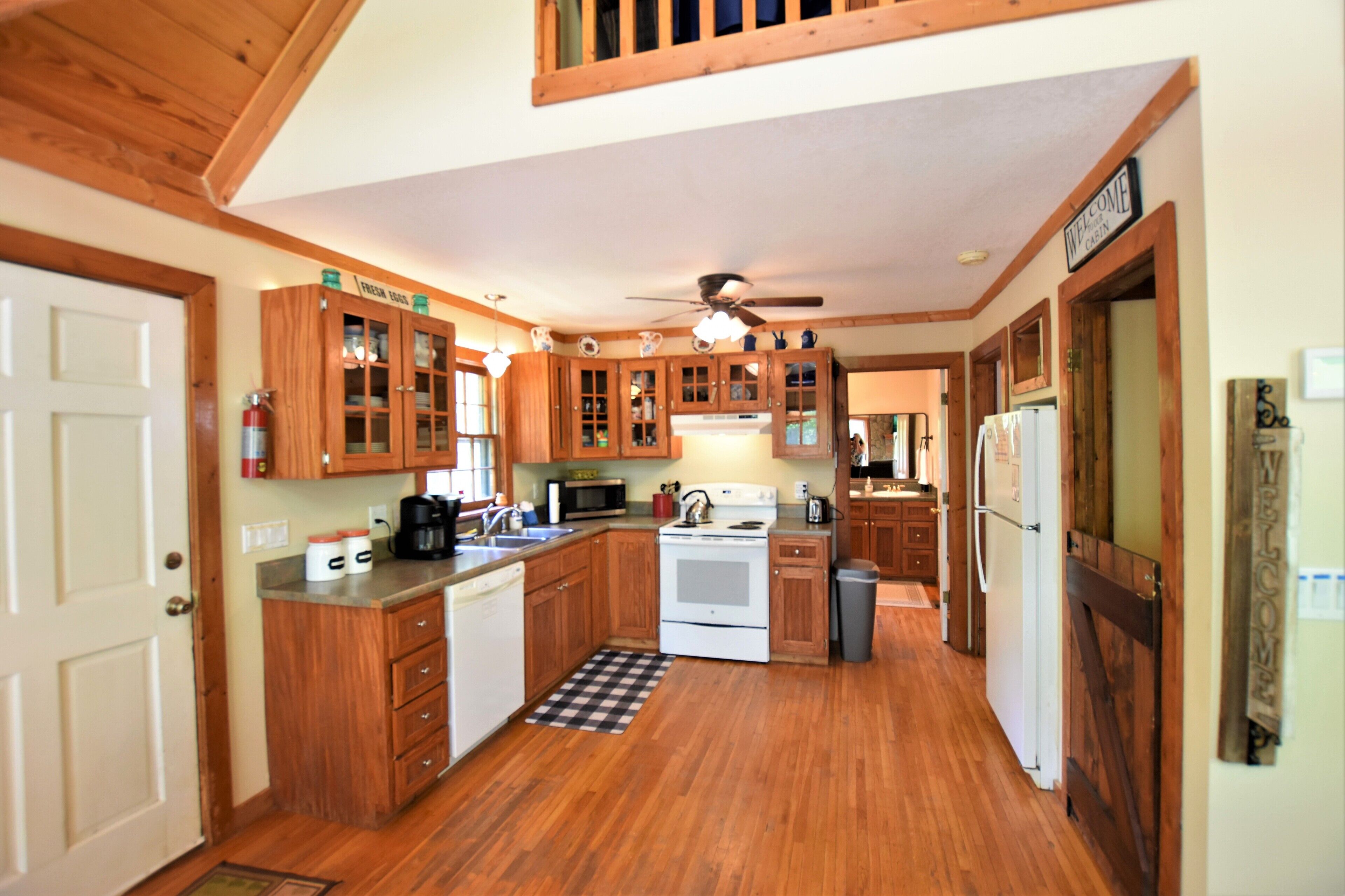 Aunt B's Retreat · Ultimately Privacy!