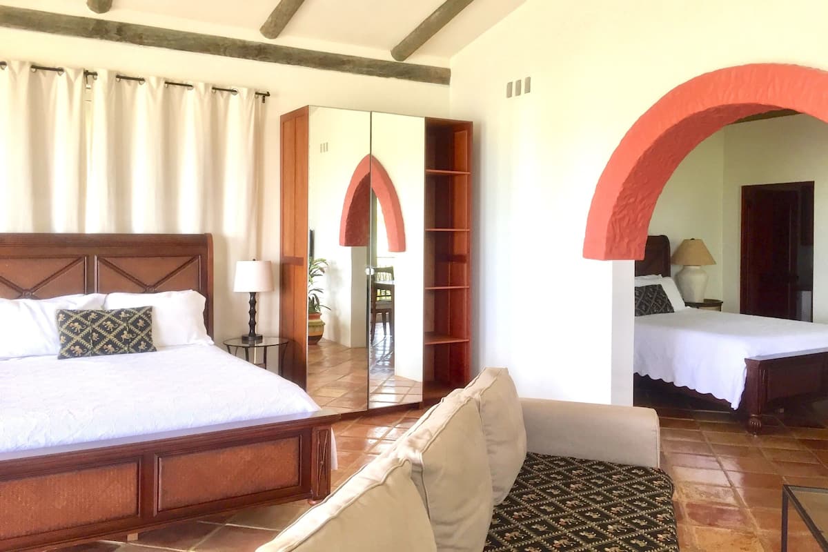 RM1 - Deluxe Suite Bay View | Verdunkelungsvorhänge, Bügeleisen/Bügelbrett, kostenloses WLAN