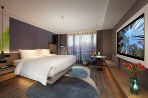 Minibar, soundproofing, iron/ironing board, free WiFi