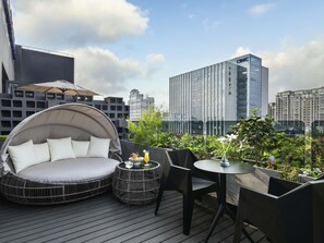 Kamar Deluks, 1 Tempat Tidur King (City Side) | Minibar, kedap suara, setrika/meja setrika, dan Wi-Fi gratis