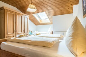 1 غرفة نوم وخدمة الإنترنت وملاءات أسرّة