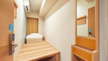 Soundproofing, free WiFi, bed sheets