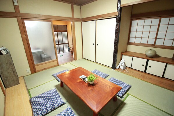 3 Bedrooms Japanese Style Villa | In-room safe, individually decorated, individually furnished, free WiFi - Namba South Lamu Japanese villa max 10 (Osaka)