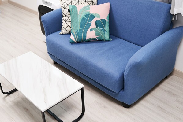 Zimmer (6F) | Wohnbereich | Flachbildfernseher, Fußbodenheizung