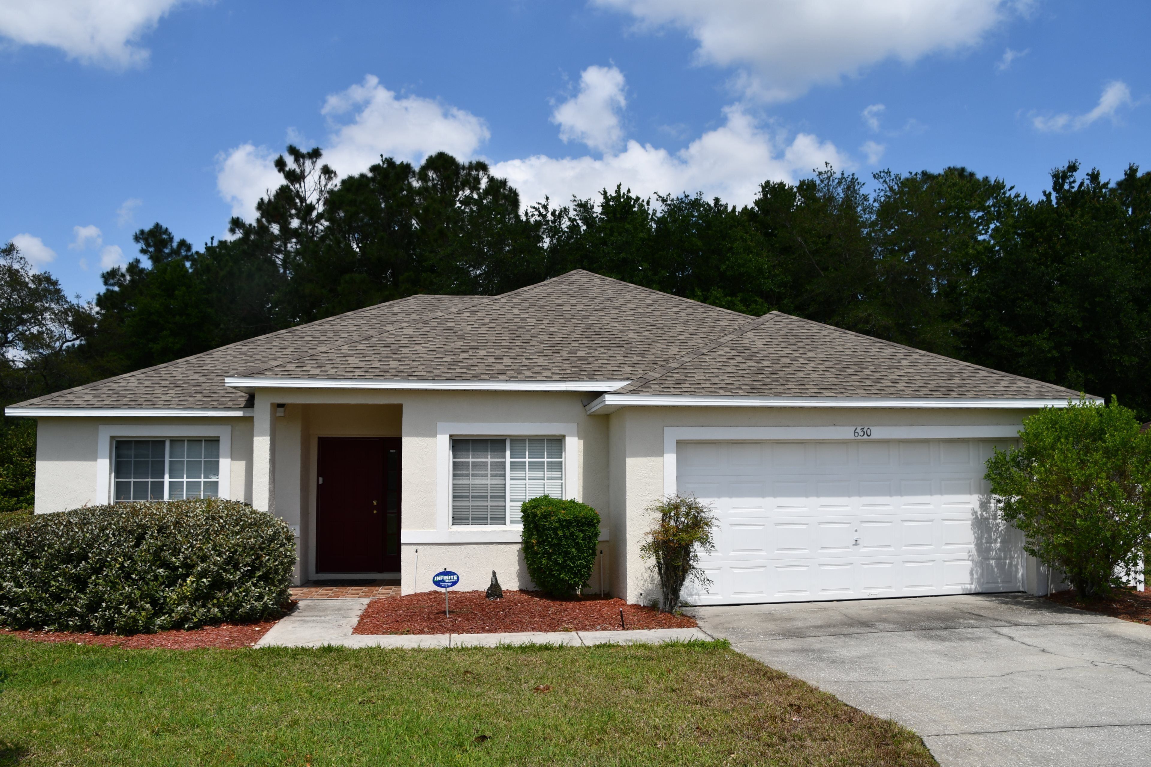 Perfect Family Villa with Private Pool and featured Gameroom minutes away from Disney!