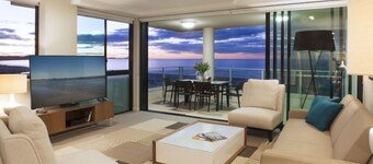 Luxury Apartment with amazing views!