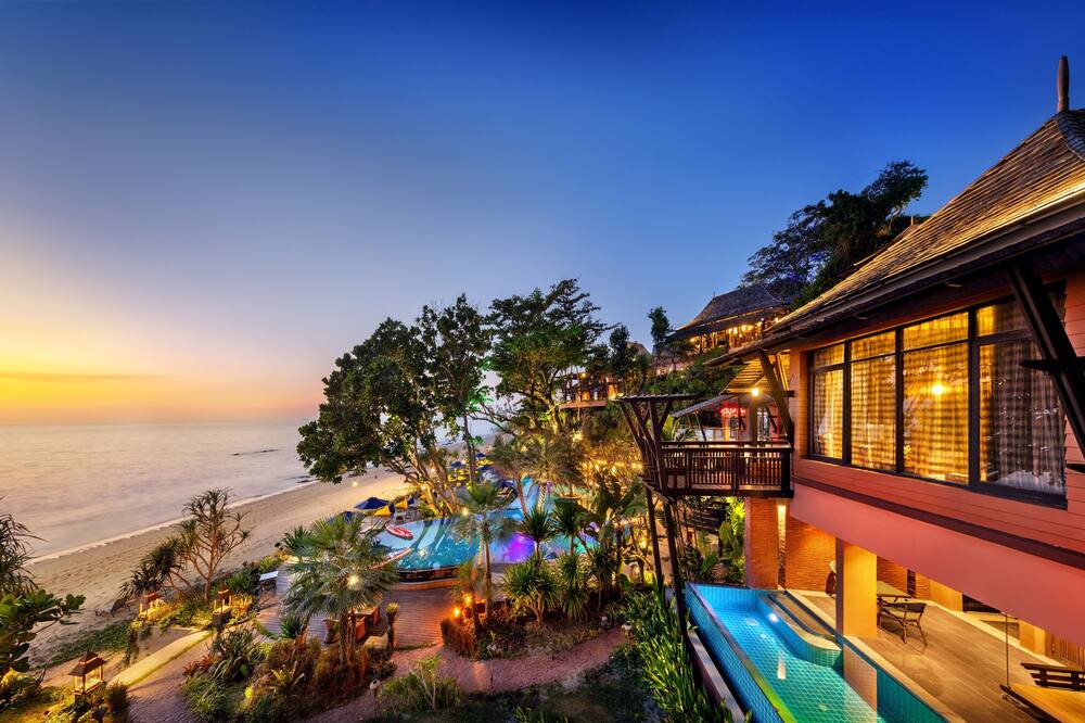 Nirvana Beach Resort