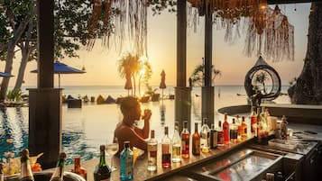 Bar vid poolen