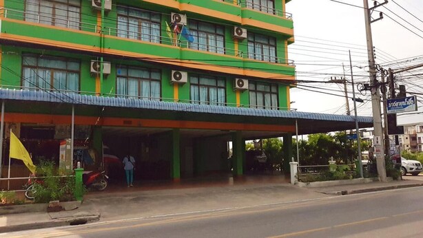 Unclassified image, 1 of 12, button - OYO 946 Bang Sai Namphueng Chaam Beach (Cha-am)