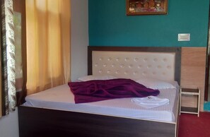 Superior Double or Twin Room | In-room safe, soundproofing, iron/ironing board, free WiFi - HOTEL DEBBHUMI REGENCY (Sangla)