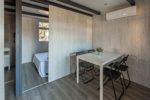 스탠다드 방갈로 | 거실 공간