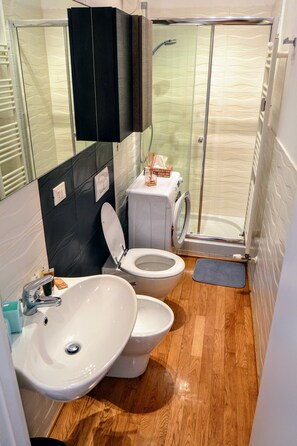 Bathroom - Amendola (Bologna)