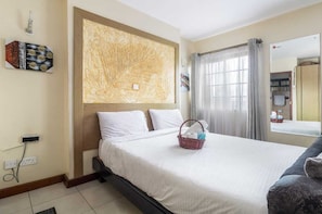 1 bedroom, WiFi - Kasri Pearl @Mvuli. Stylishly furnished. Fast wifi. Cosy (Nairobi)