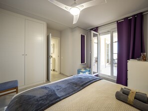 Iron/ironing board, free WiFi, bed sheets