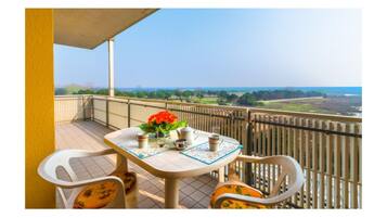 Apartment, 3 Bedrooms (73) | Balcony