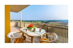 Apartment, 3 Bedrooms (73) | Balcony